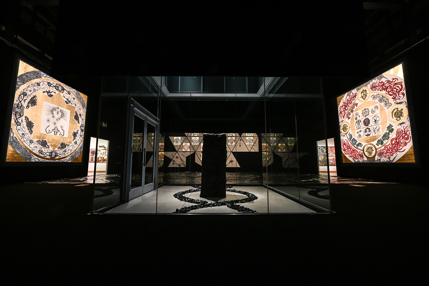 個展会場風景《ネクストマンダラ – 大調和》