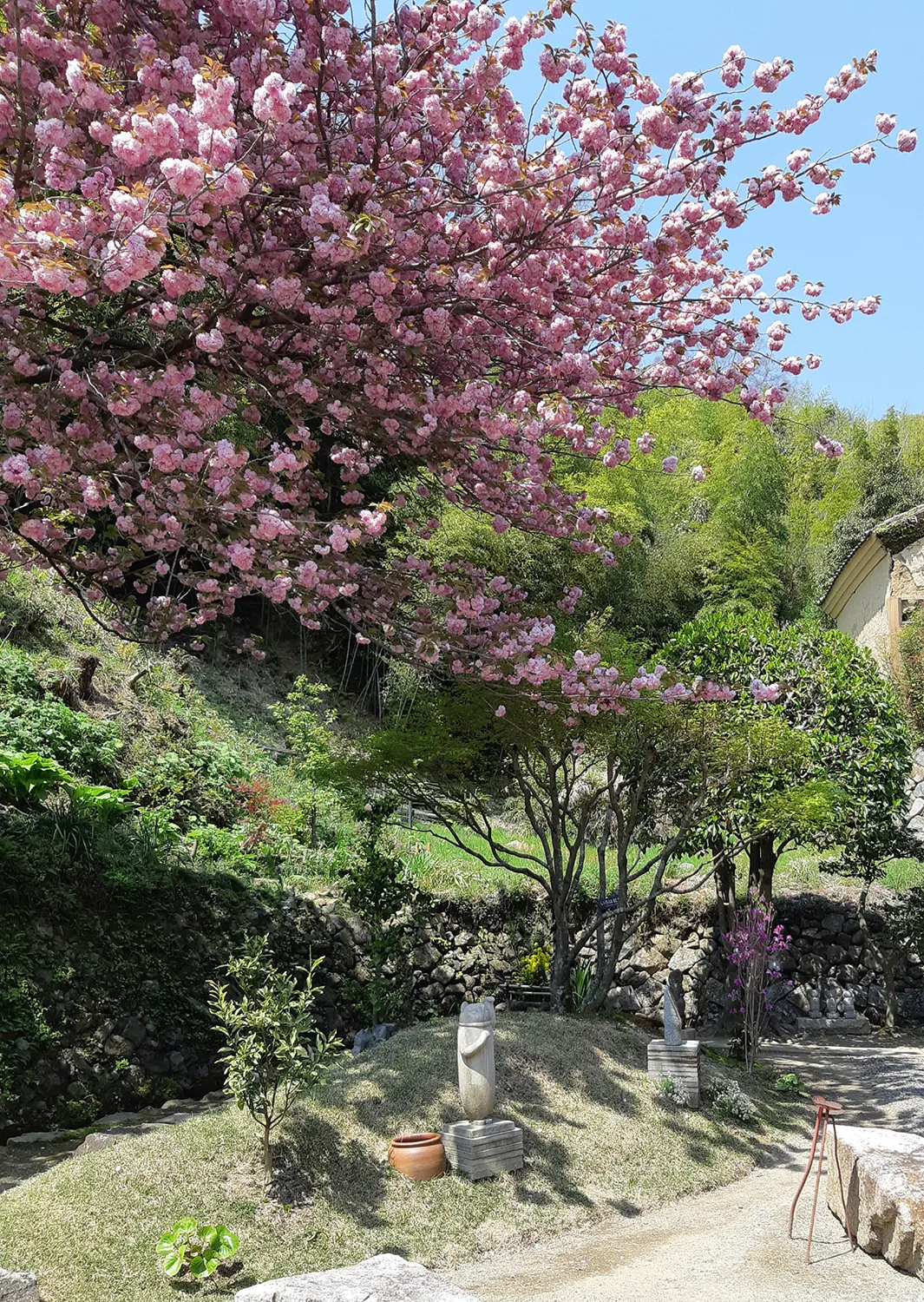 光明の庭（本館）