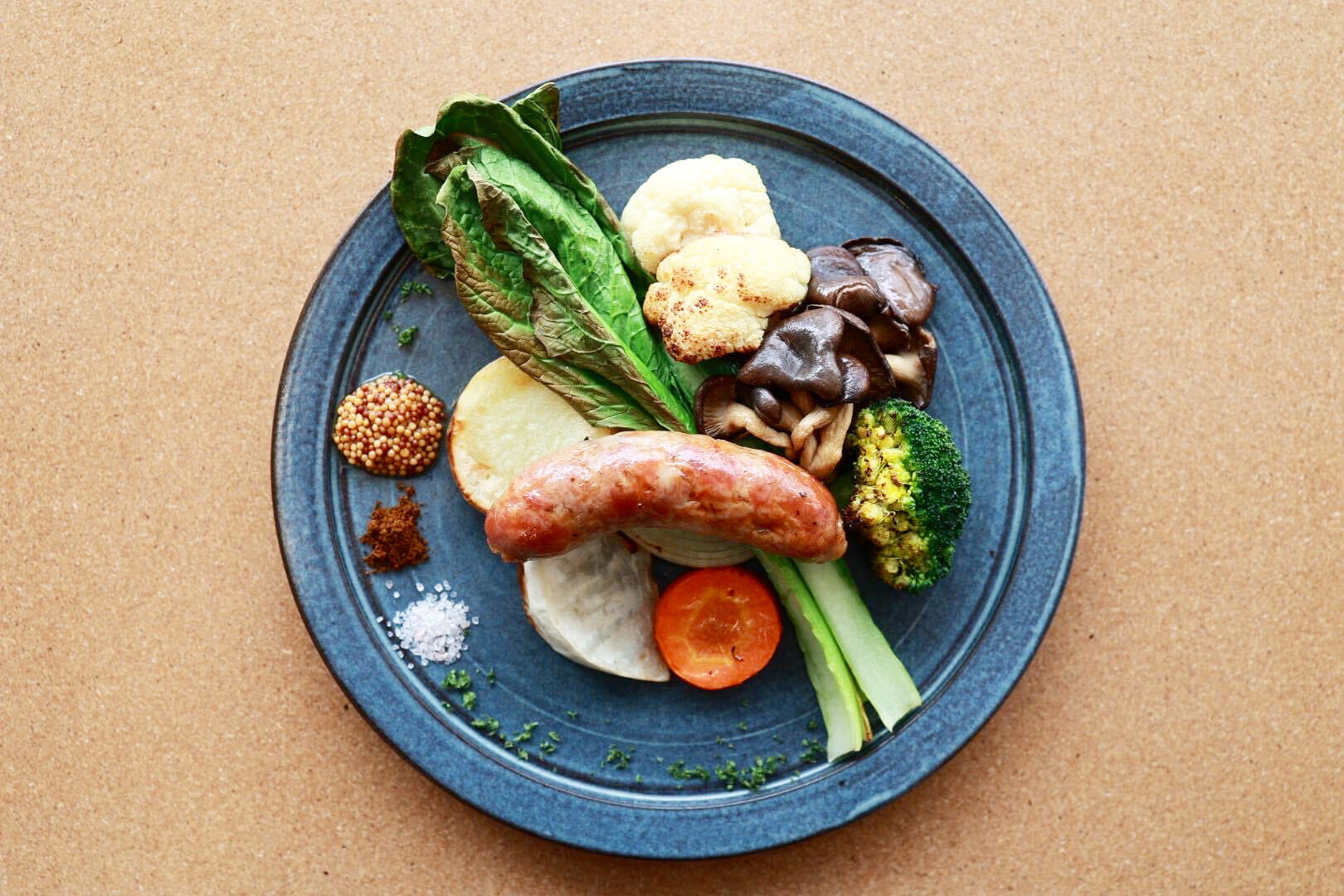 サルシッチャと旬の野菜プレート　¥1,800