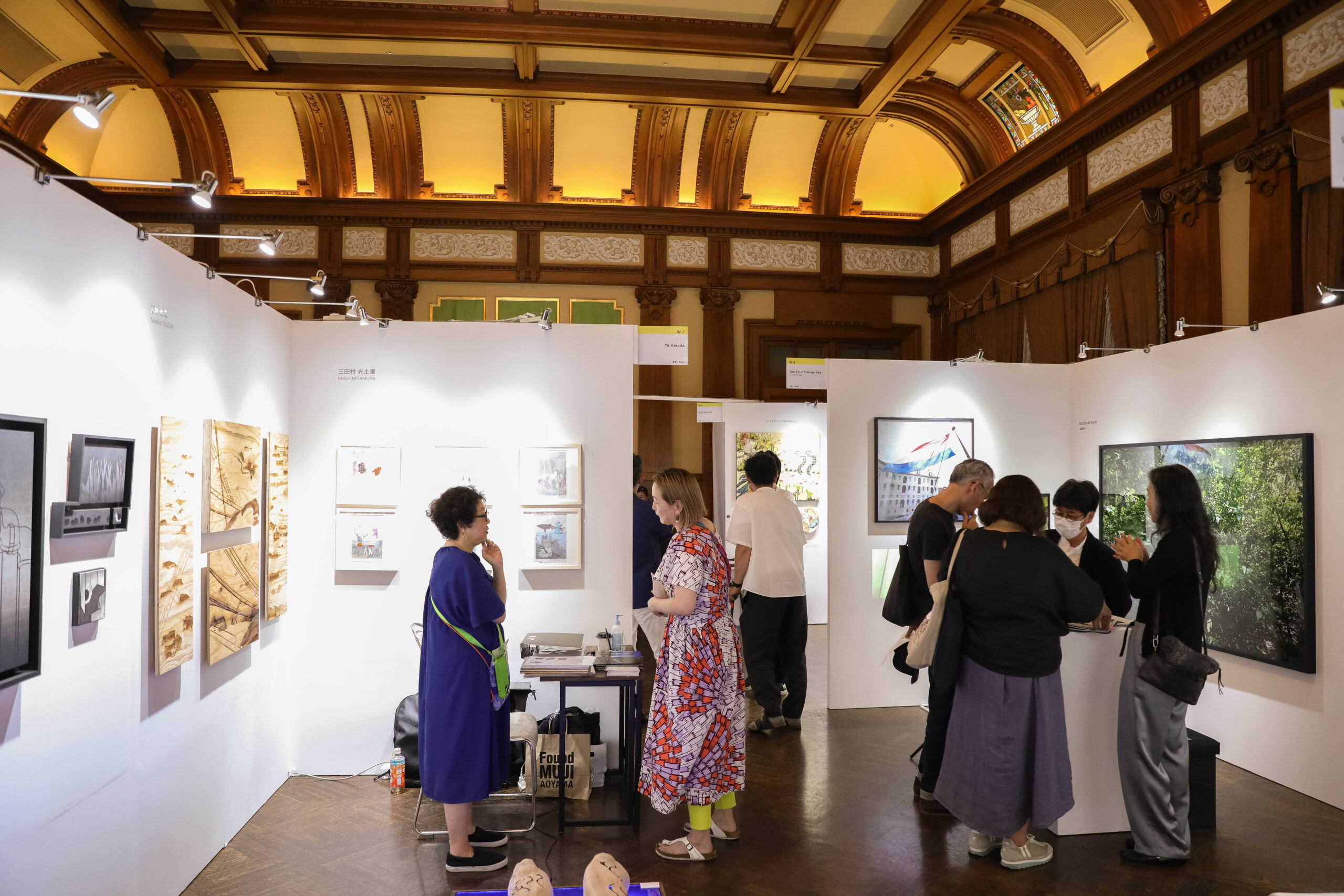 ART OSAKA 2023 Galleriesセクションの様子