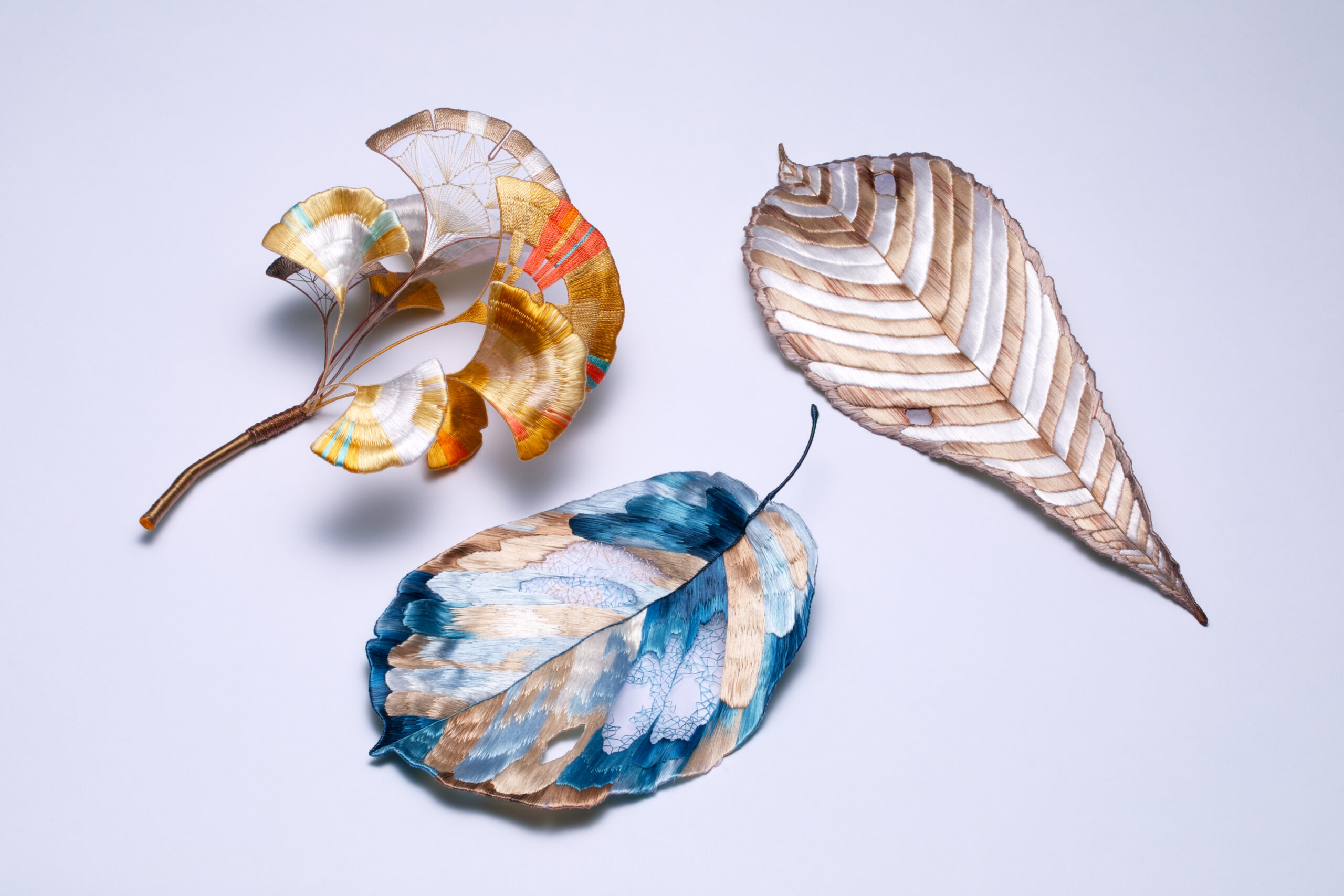 家長百加《Transform series「光を扇ぐ」「透ける藍」「秋忘の訪れ」》(３点左から)