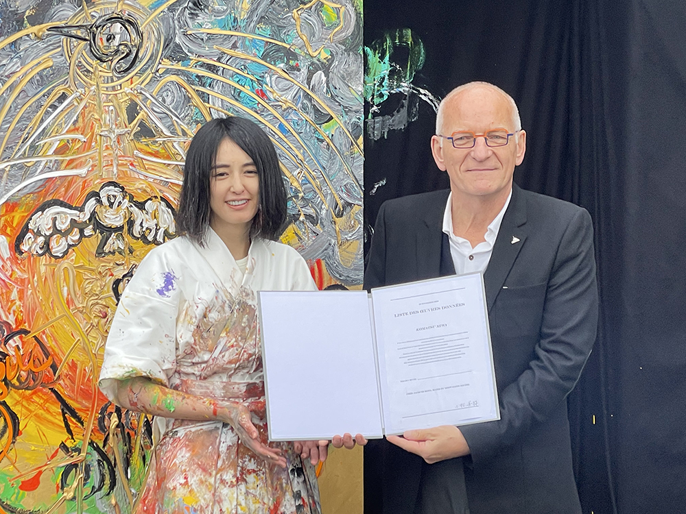 小松美羽とモン・サン＝ミシェル市長