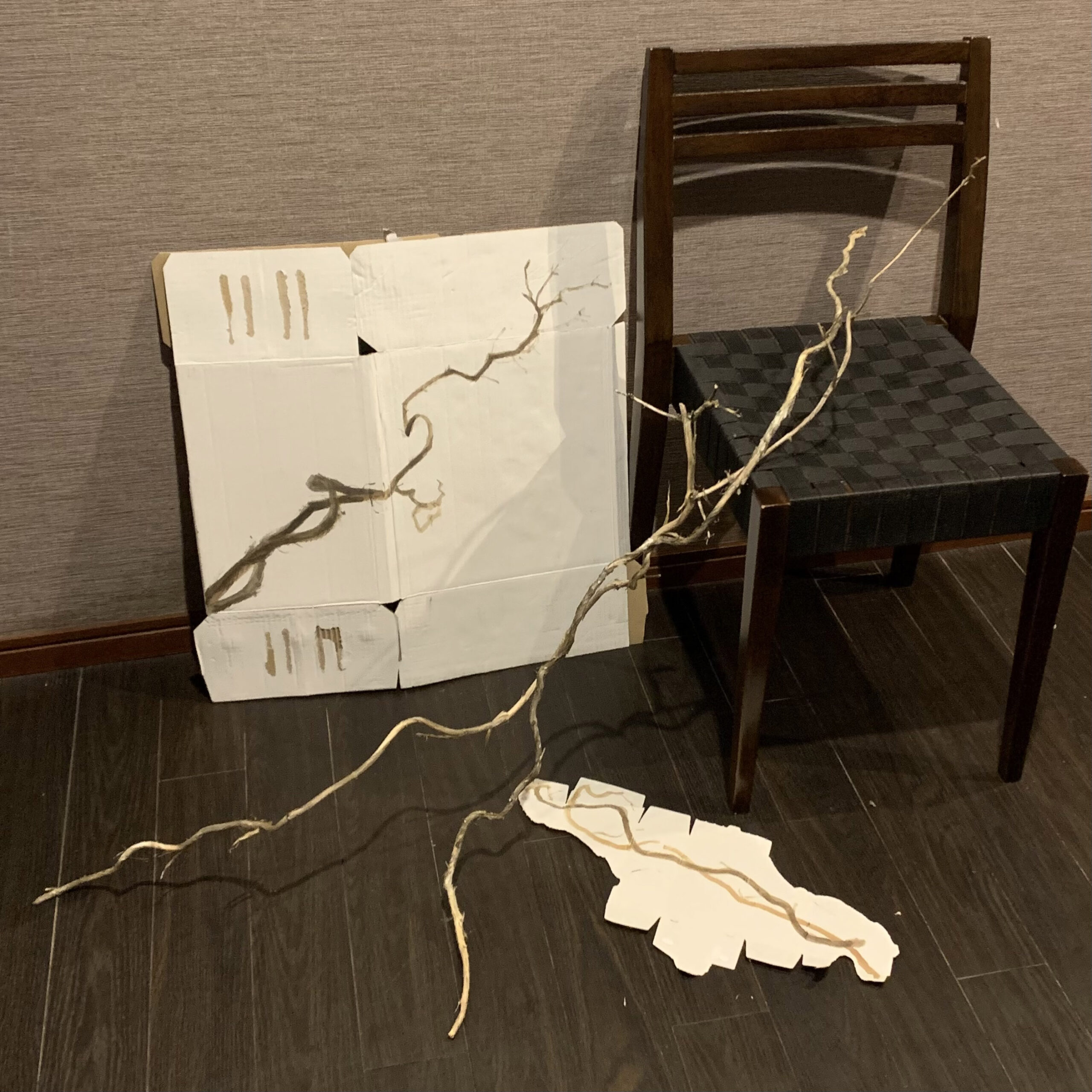 《絡み合う二本の枝とその再構築》