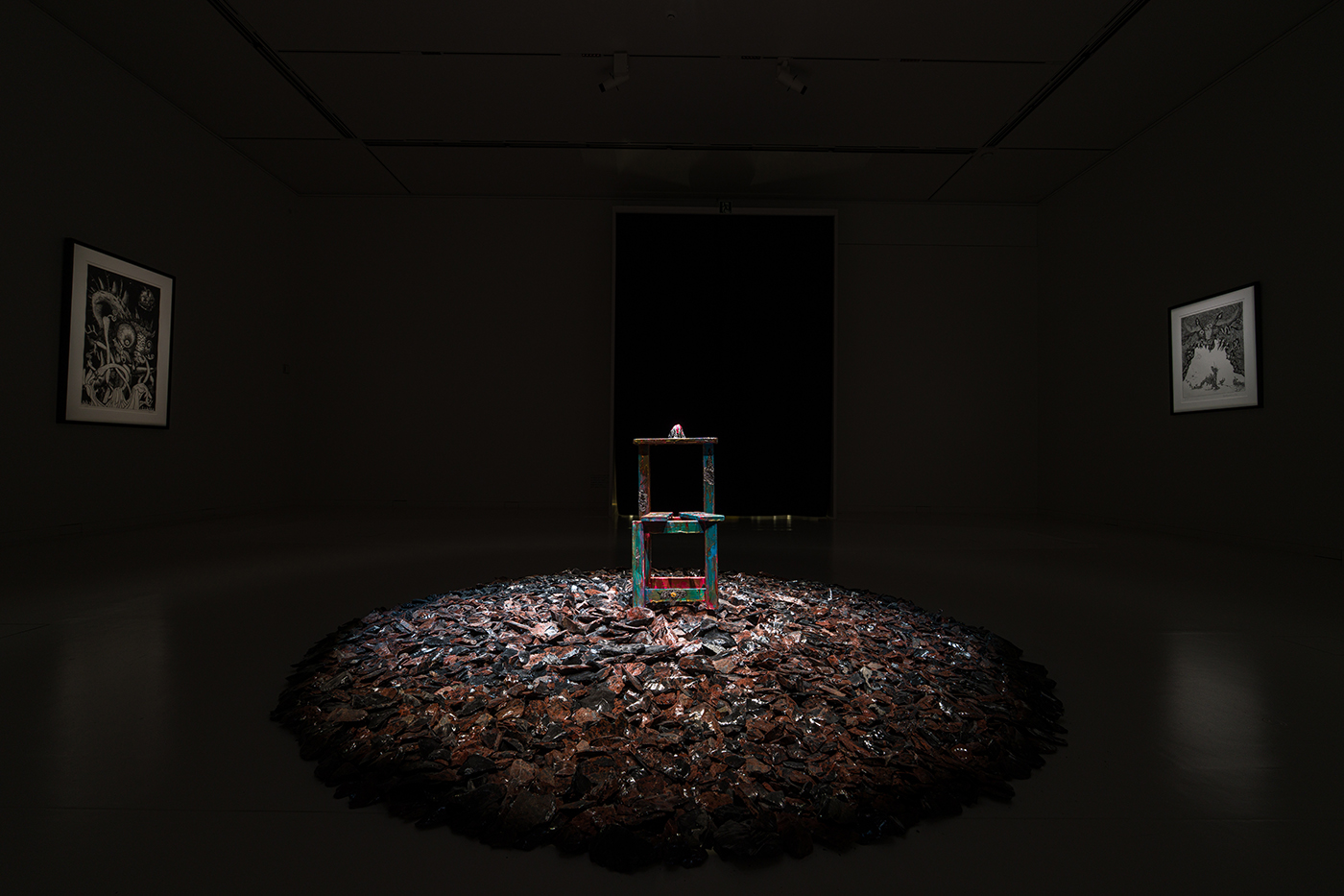 小松美羽《帰坐》画像