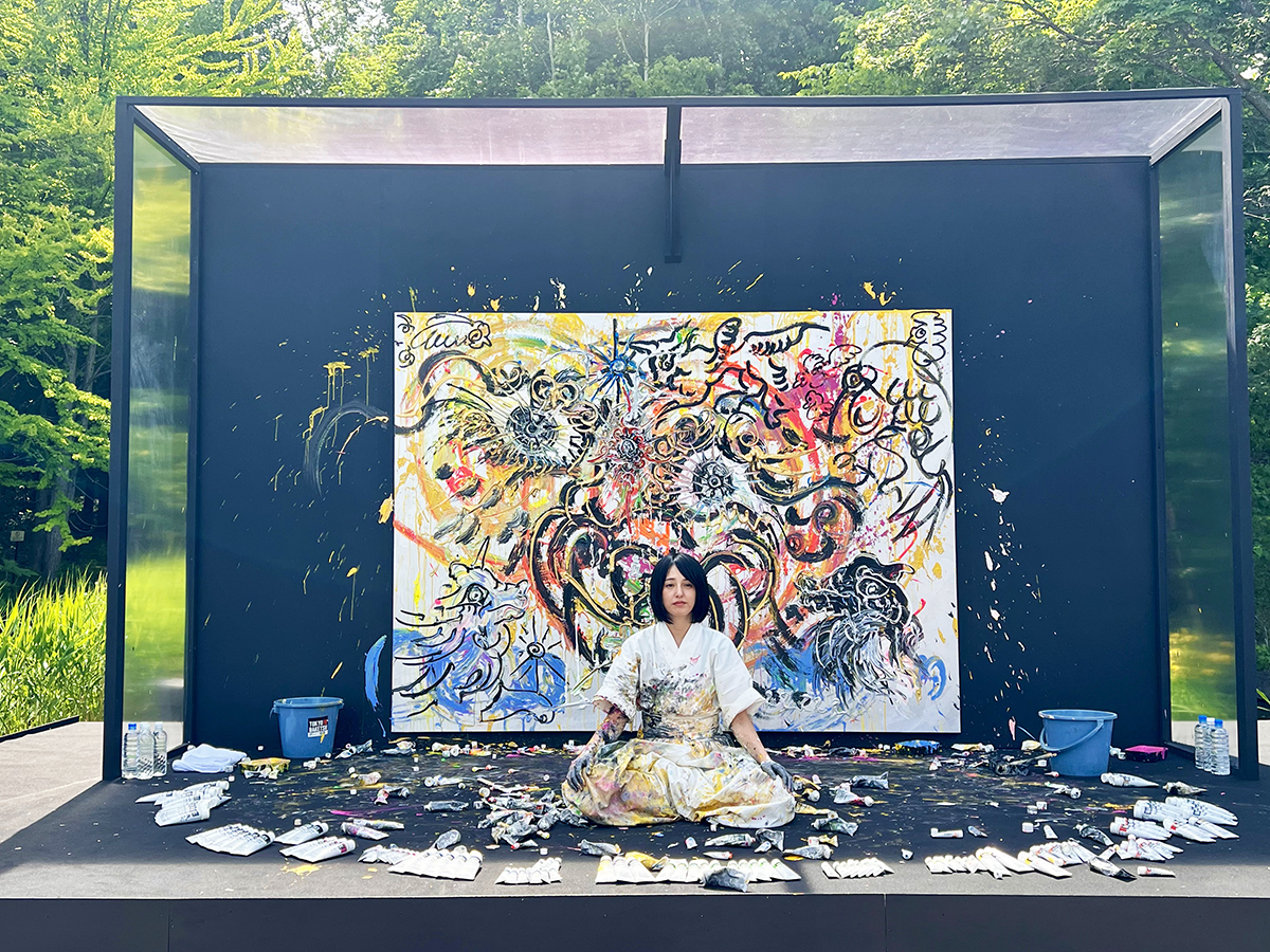 札幌芸術の森開園40周年記念　小松美羽　ライブペインティング